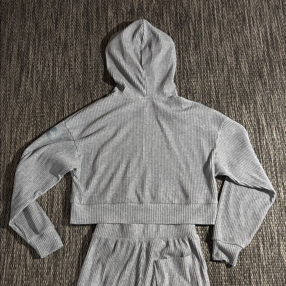 Alo yoga muse set grey - Picture 7 of 7